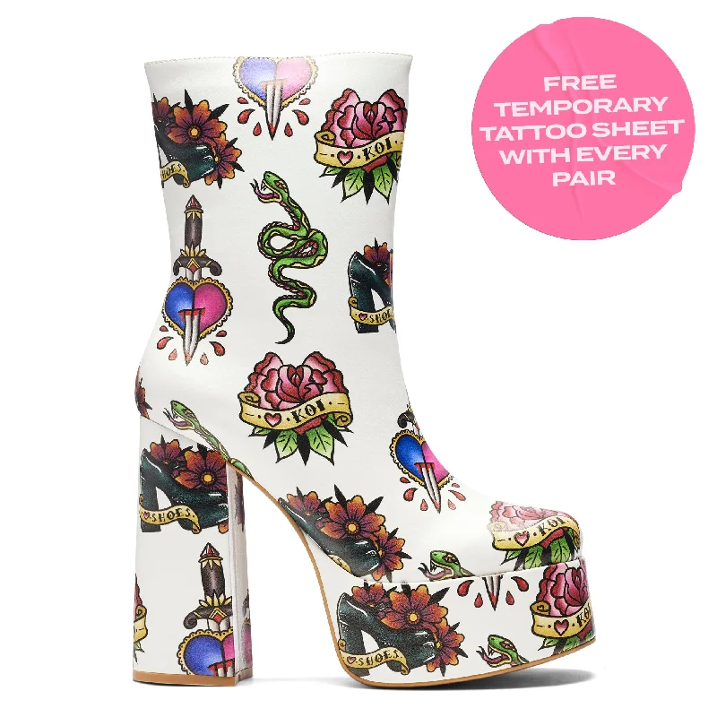 Verdict of a Serpent & Dagger Heeled Boots - White