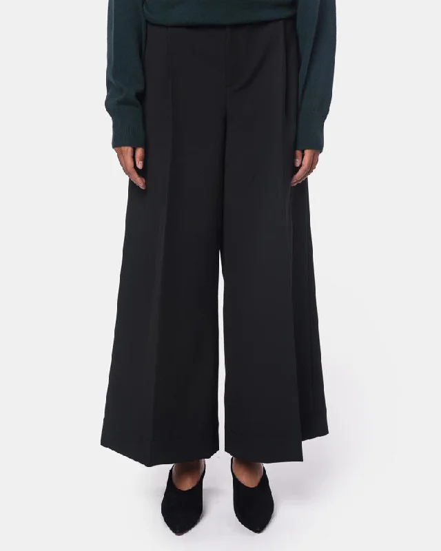 Hilla Pant in Black