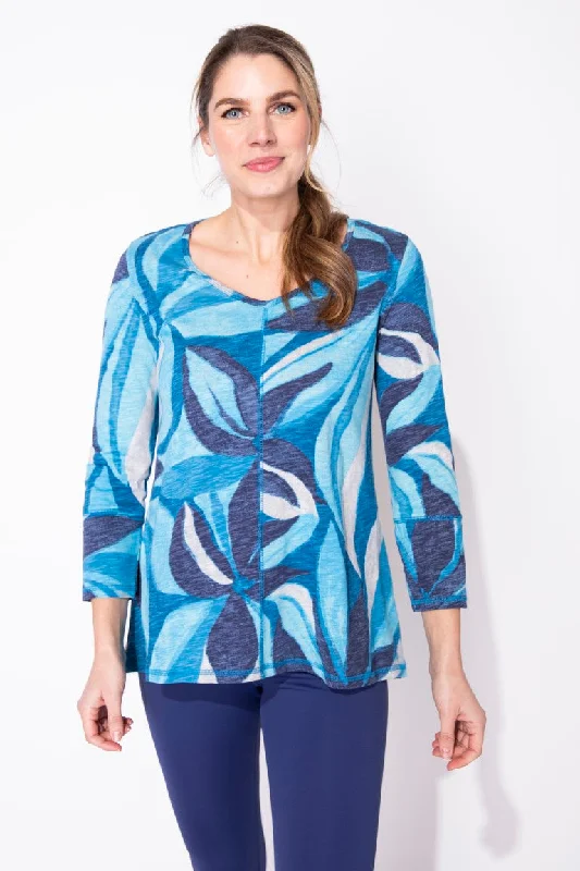 V-Neck Tunic 3/4 Sleeve Slub Tee in Lapis Floral by Escape