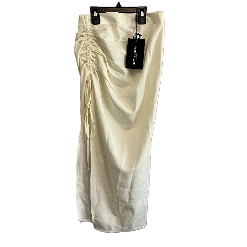 Skirt Maxi By Pretty Little Thing In Cream, Size: 2